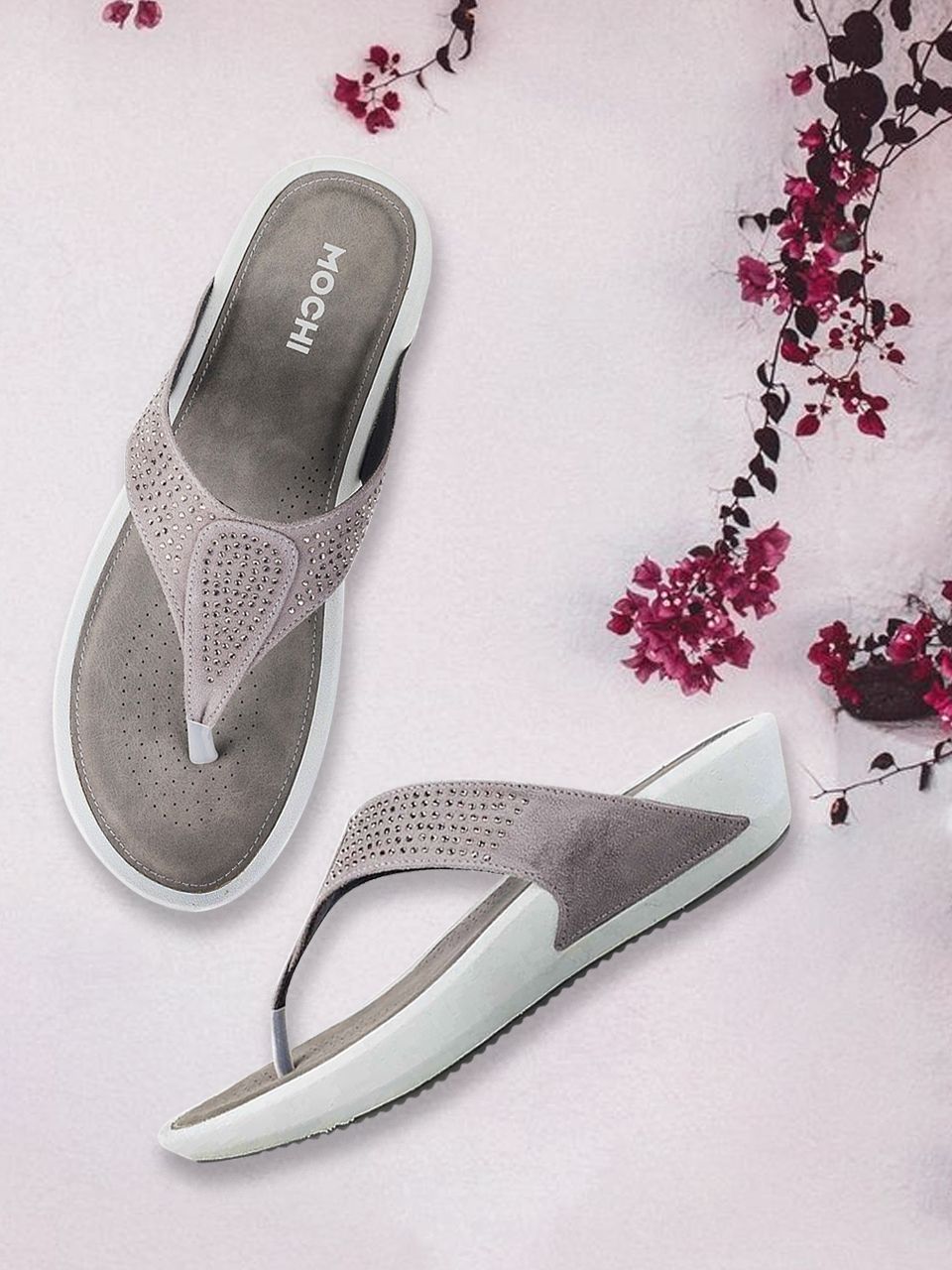 Mochi Women Grey Solid Heels