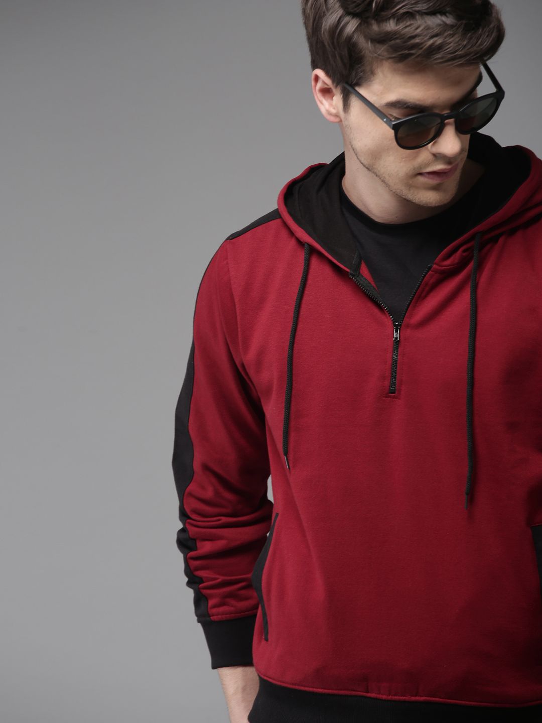 HERE&NOW Men Maroon Solid Hooded Sweatshirt