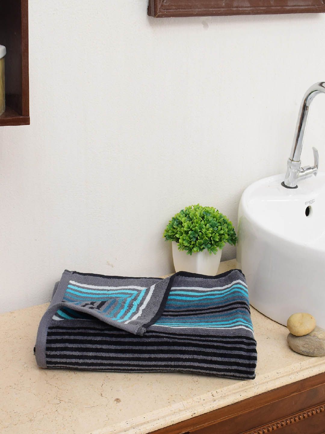 Avira Home Multicoloured Striped Cotton 400 GSM Bath Towel Price in India