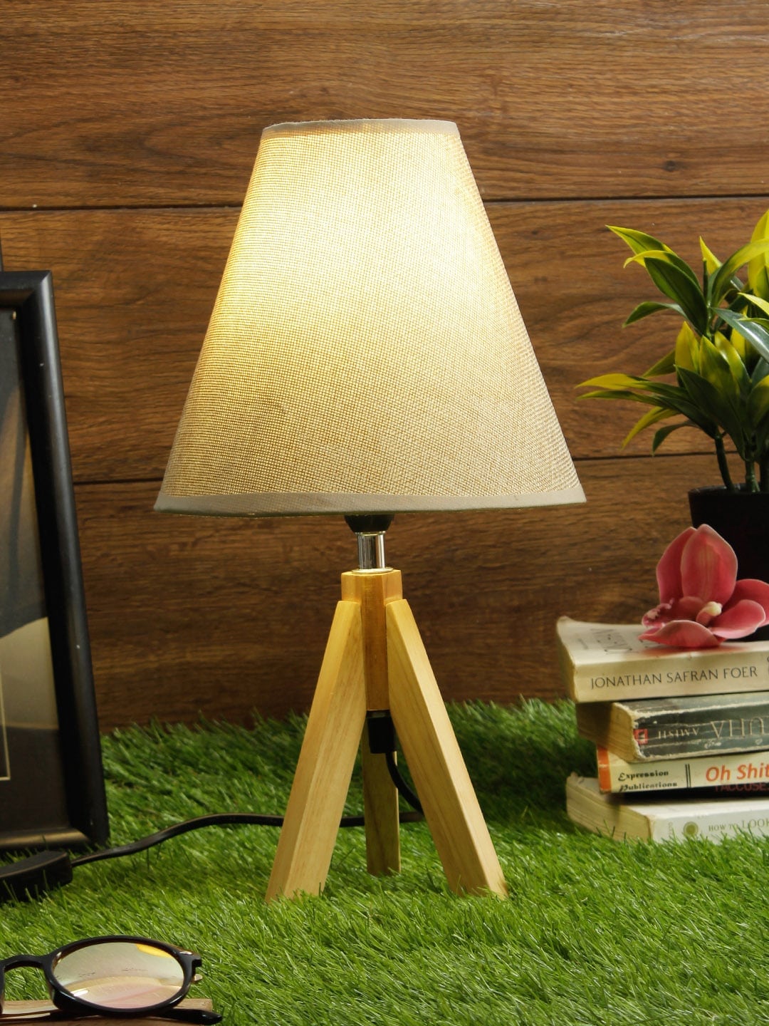 House Of Accessories Cream-Coloured Solid Handcrafted Tripod Table Lamp with Shade Price in India
