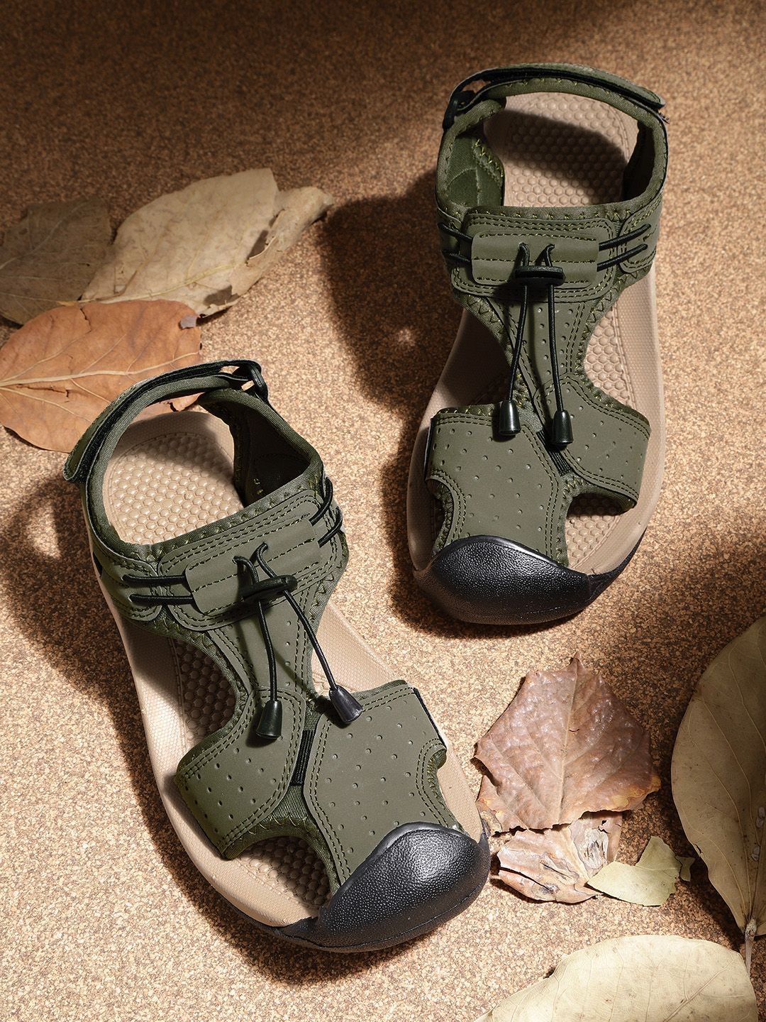 The Roadster Lifestyle Co Men Olive Green Perforated Sports Sandals