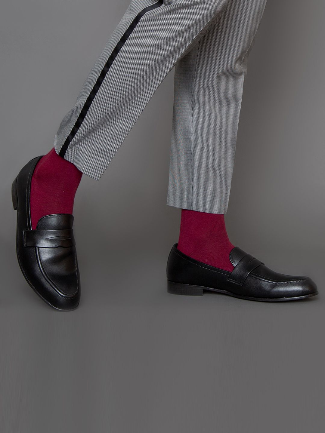 Mint & Oak Men Maroon Solid Calf-Length Socks