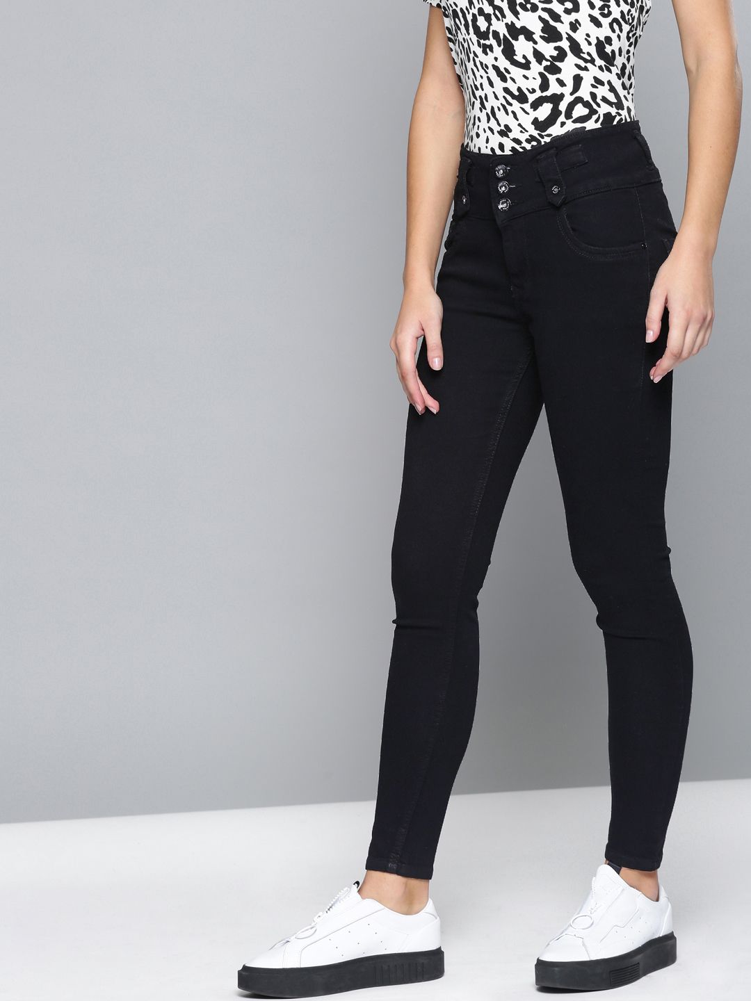 High Star Women Black Slim Fit High-Rise Clean Look Stretchable Jeans Price in India