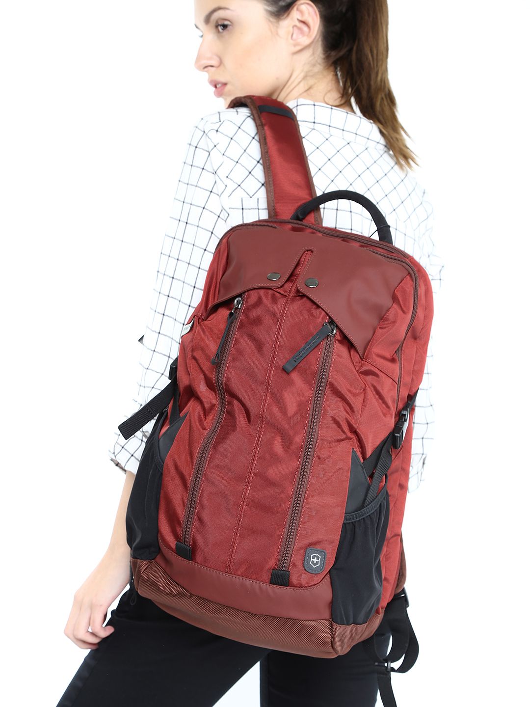 Buy Victorinox Unisex Red Altmont 3.0 Slimline Backpack