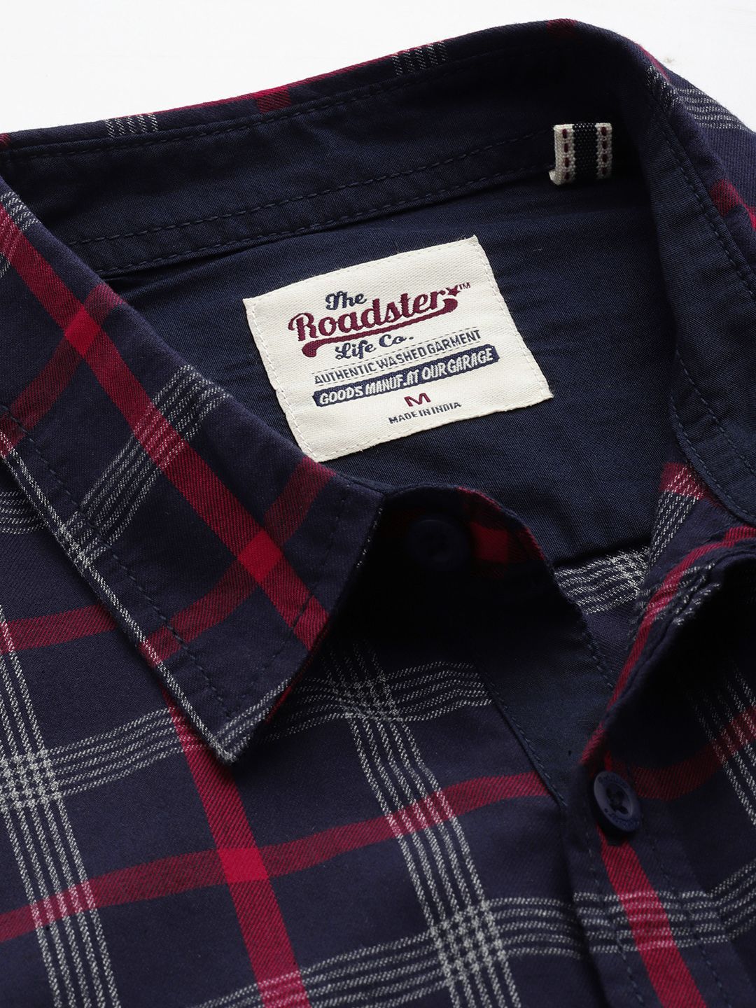 Buy Roadster Men Navy Blue & Red Regular Fit Checked Casual Shirt