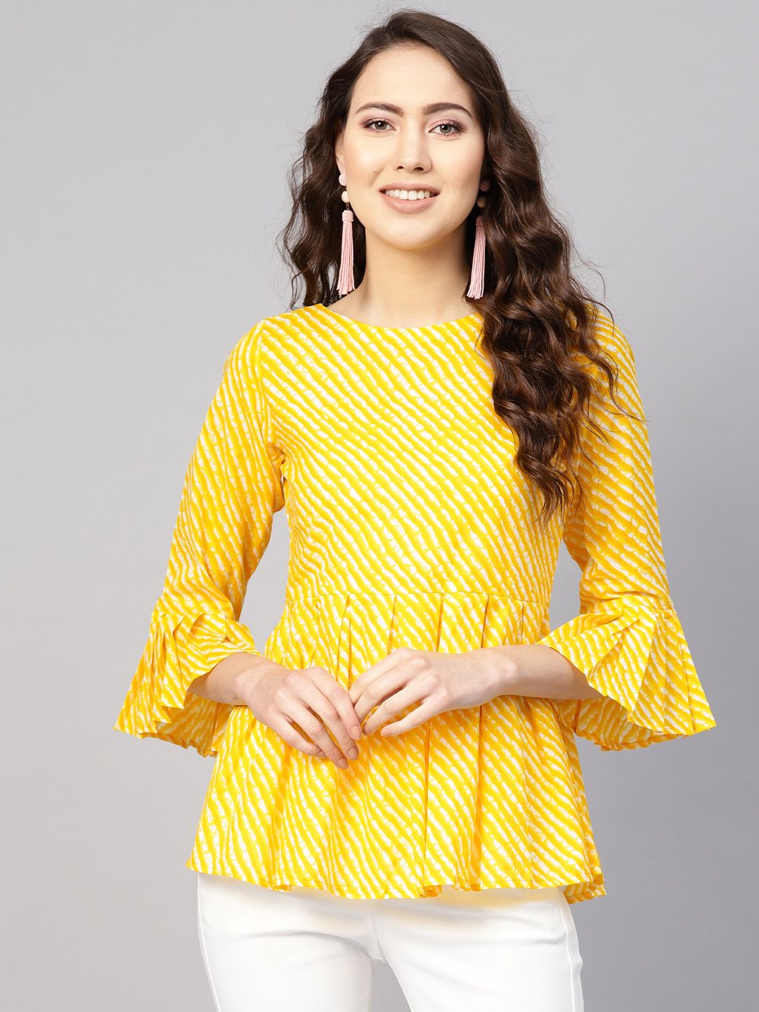 Nayo Women Yellow & Off-White Leheriya Print Tunic Price in India