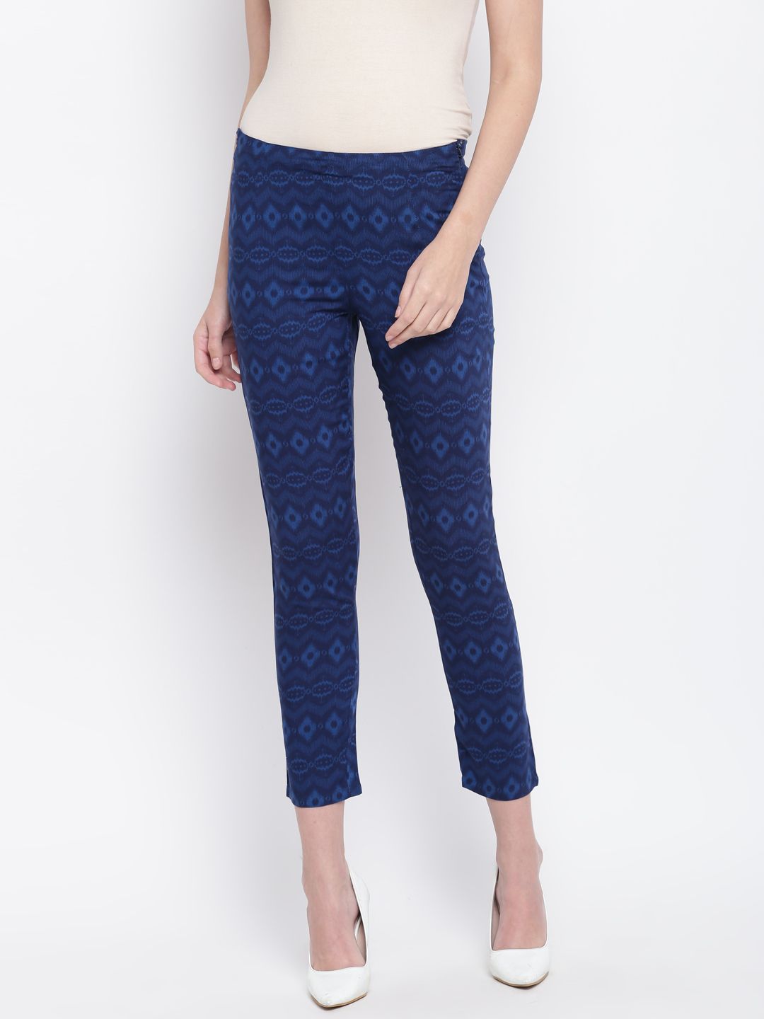 Rangriti Women Navy Blue Regular Fit Printed Cropped Trousers Price in India