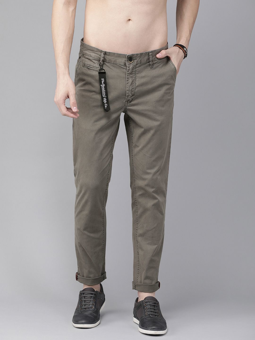 The Roadster Lifestyle Co Men Grey Regular Fit Solid Chinos