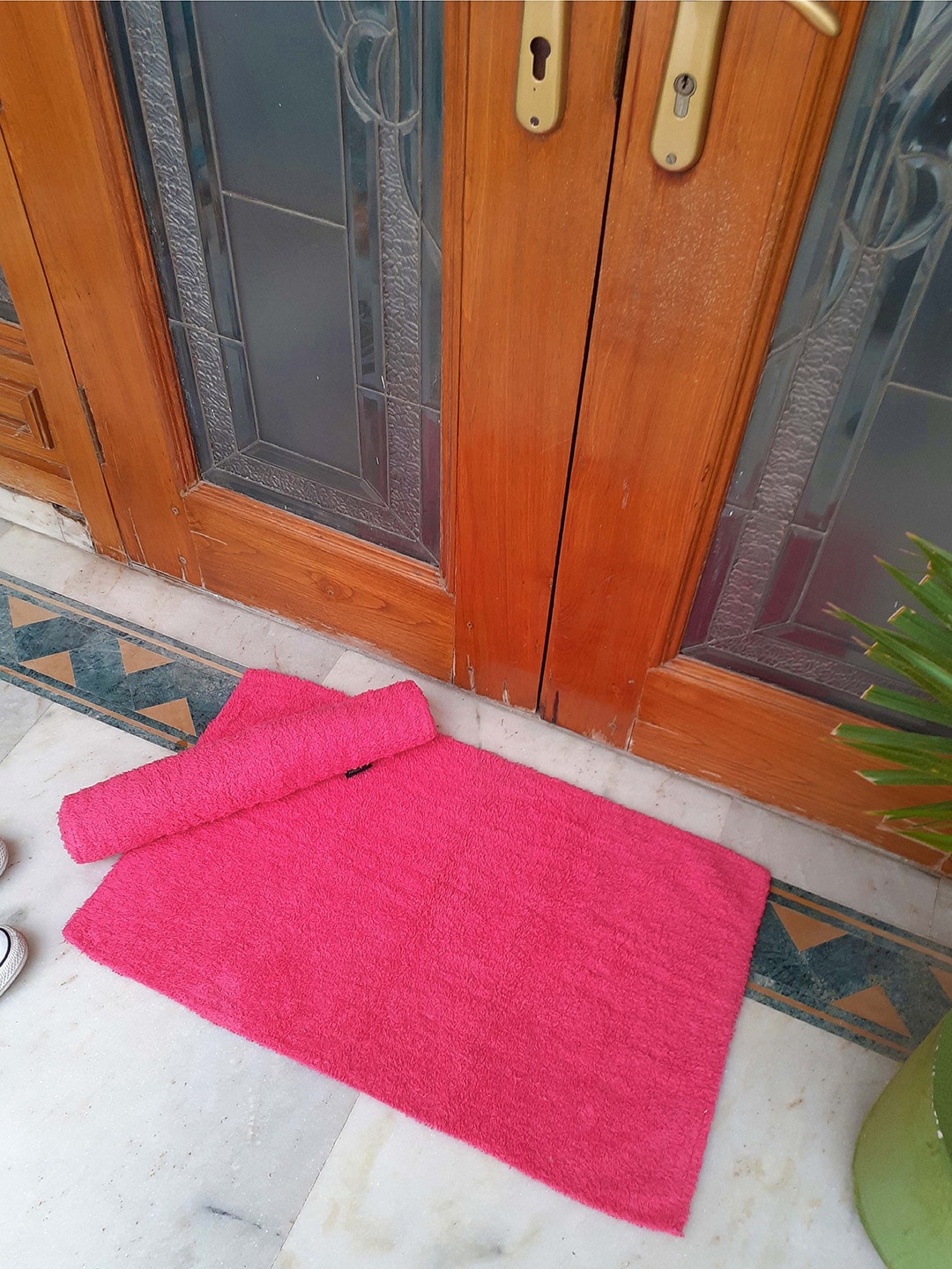 Avira Home Set of 2 Pink Solid 1100 GSM Cotton Reversible Doormat Price in India