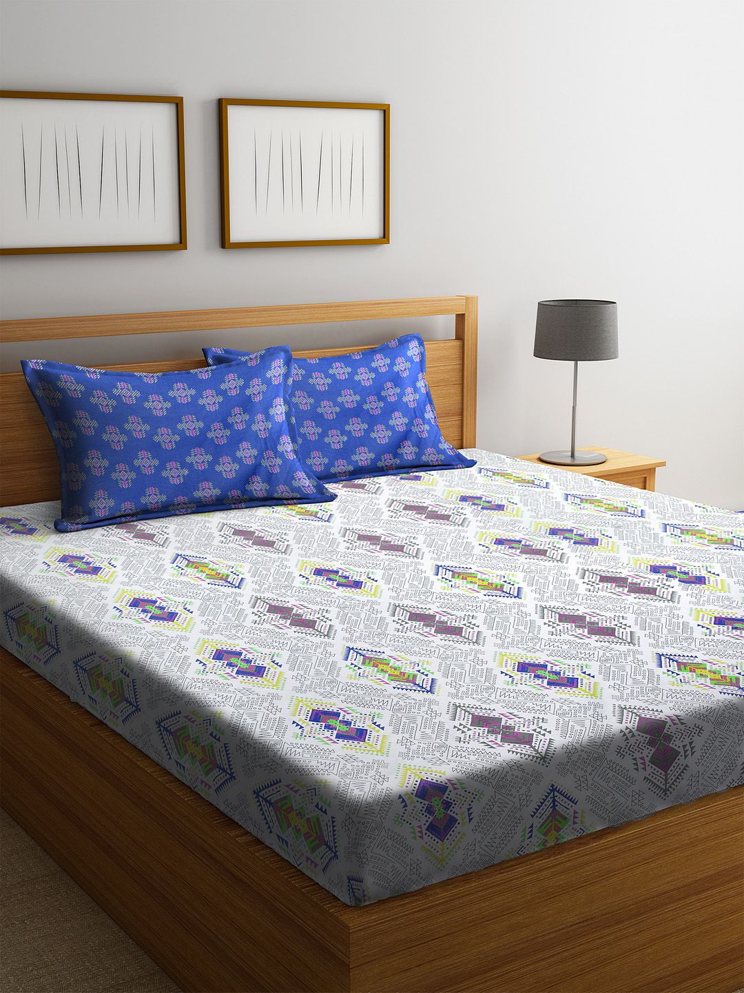 CORE Designed by SPACES Grey & White Geometric 144 TC Cotton 1 Queen Bedsheet with 2 Pillow Covers Price in India