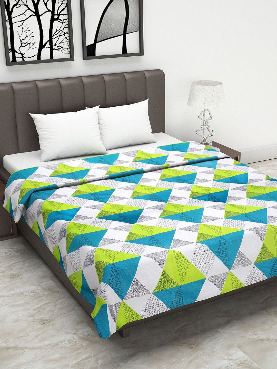 Divine Casa White & Green Geometric AC Room 110 GSM Double Bed Dohar Price in India