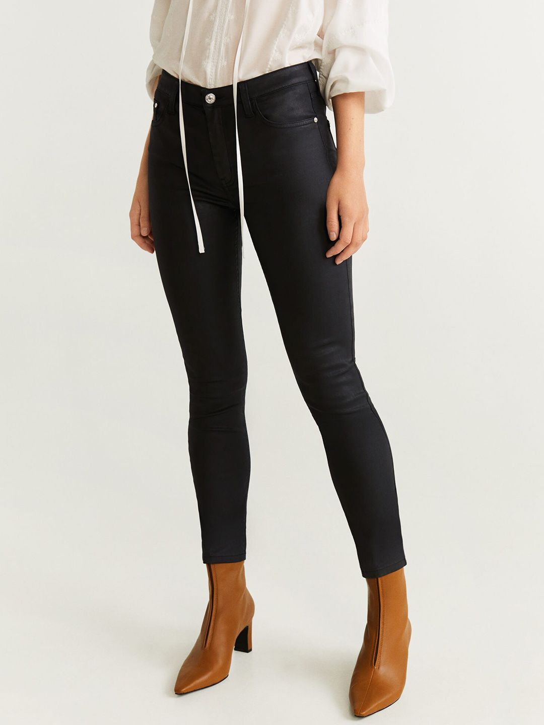 Black Skinny Fit Mid-Rise Clean Look Coated Stretchable Jeans