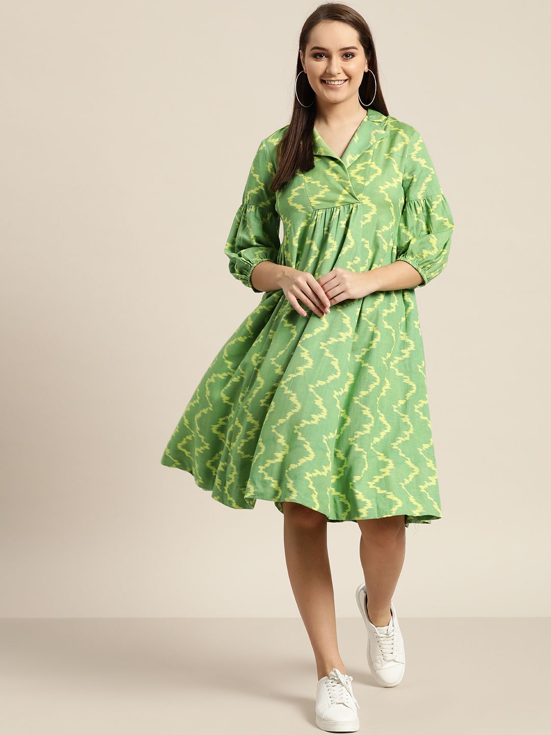 Sangria Women Green Printed Wrap Dress