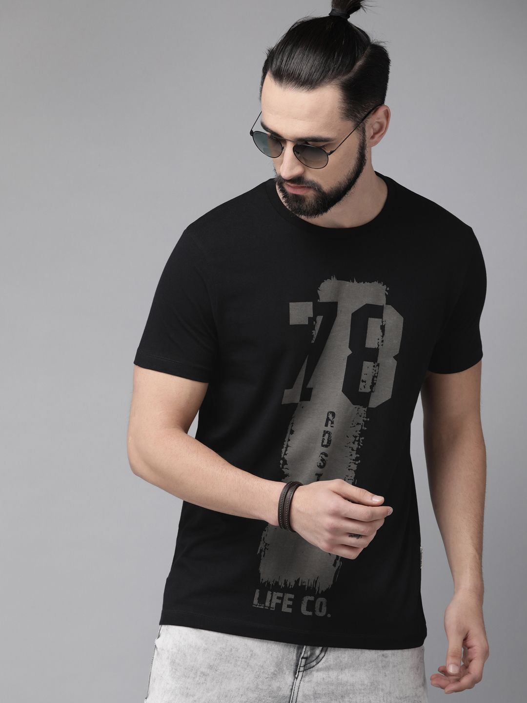 The Roadster Lifestyle Co Men Black Printed Round Neck T-shirt