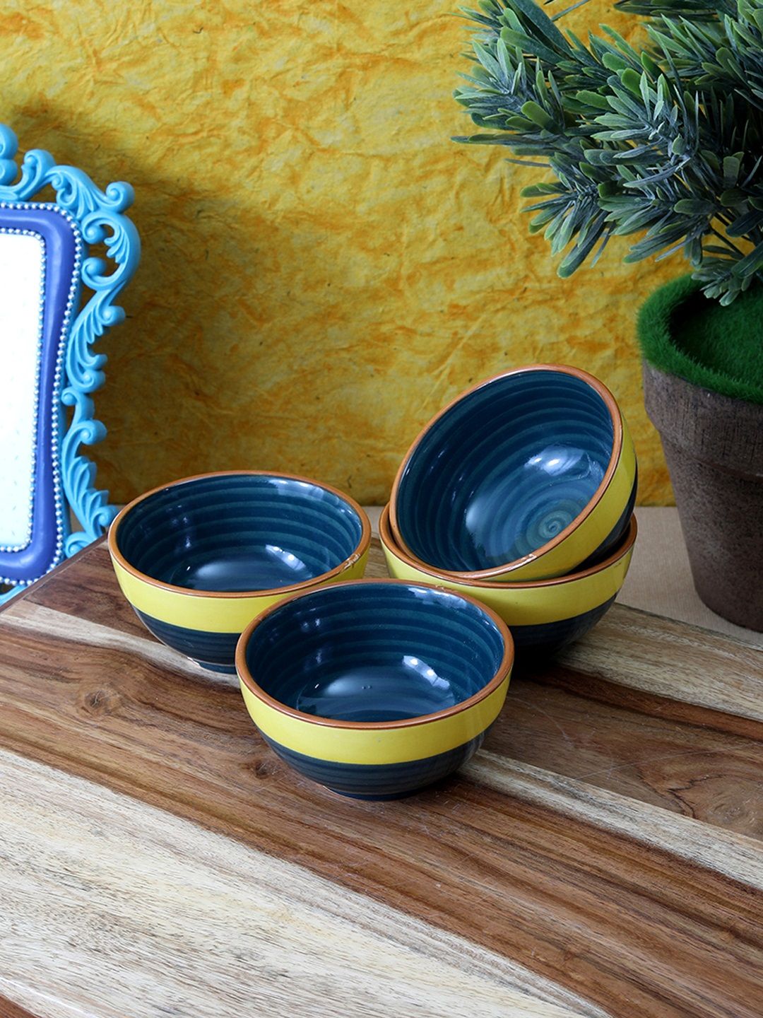 VarEesha Set of 4 Green & Yellow Solid Ceramic Bowls Price in India