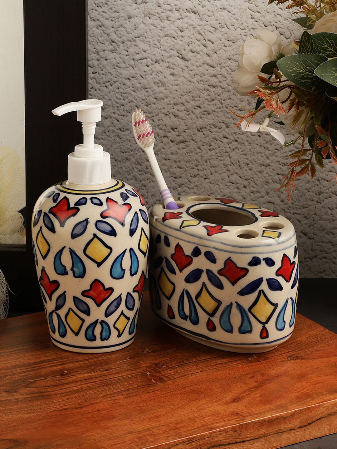 VarEesha Set of 2 Multicoloured Printed Ceramic Bath Accessories Price in India