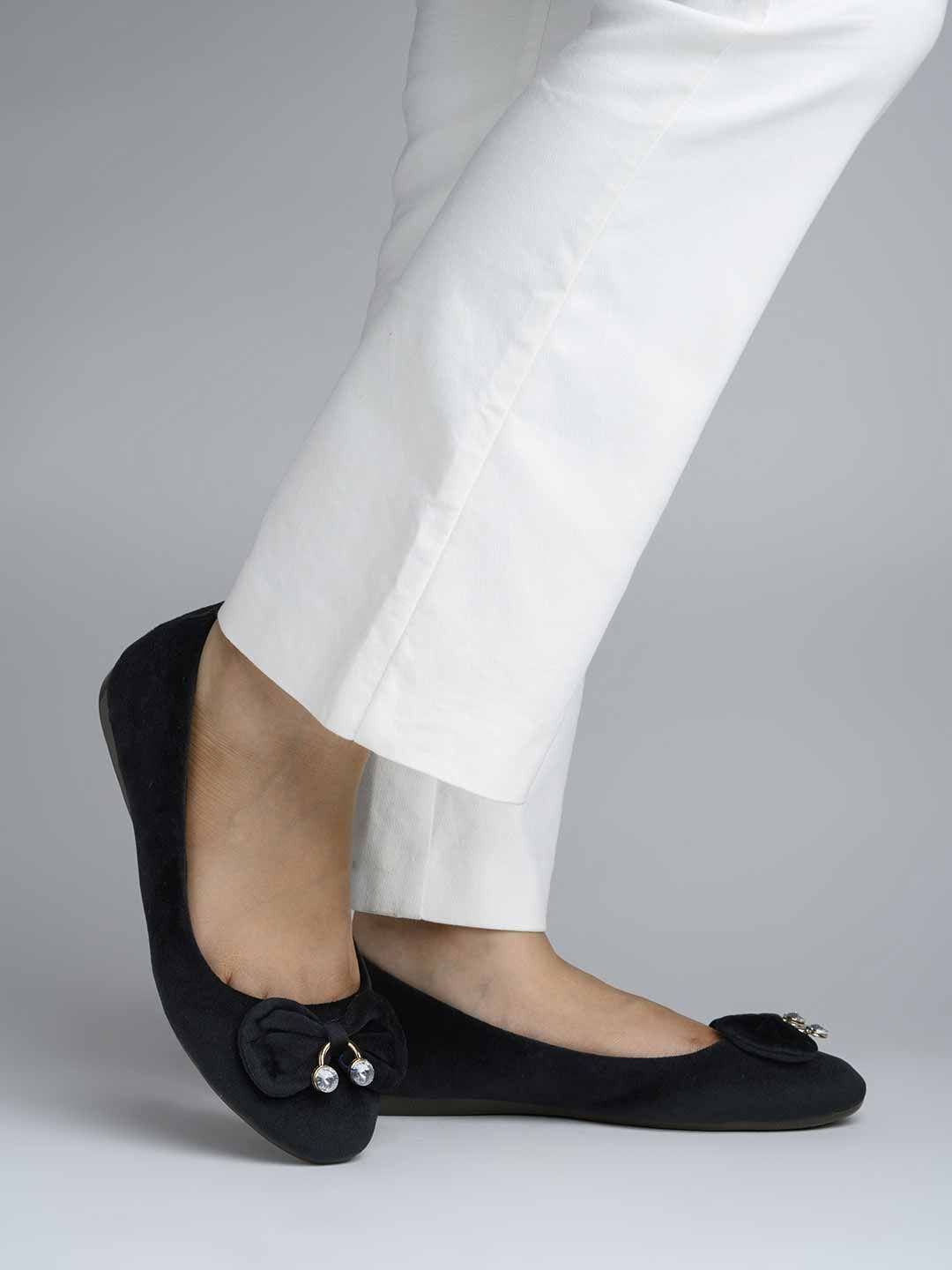 Shoetopia Women Black Solid Suede Ballerinas