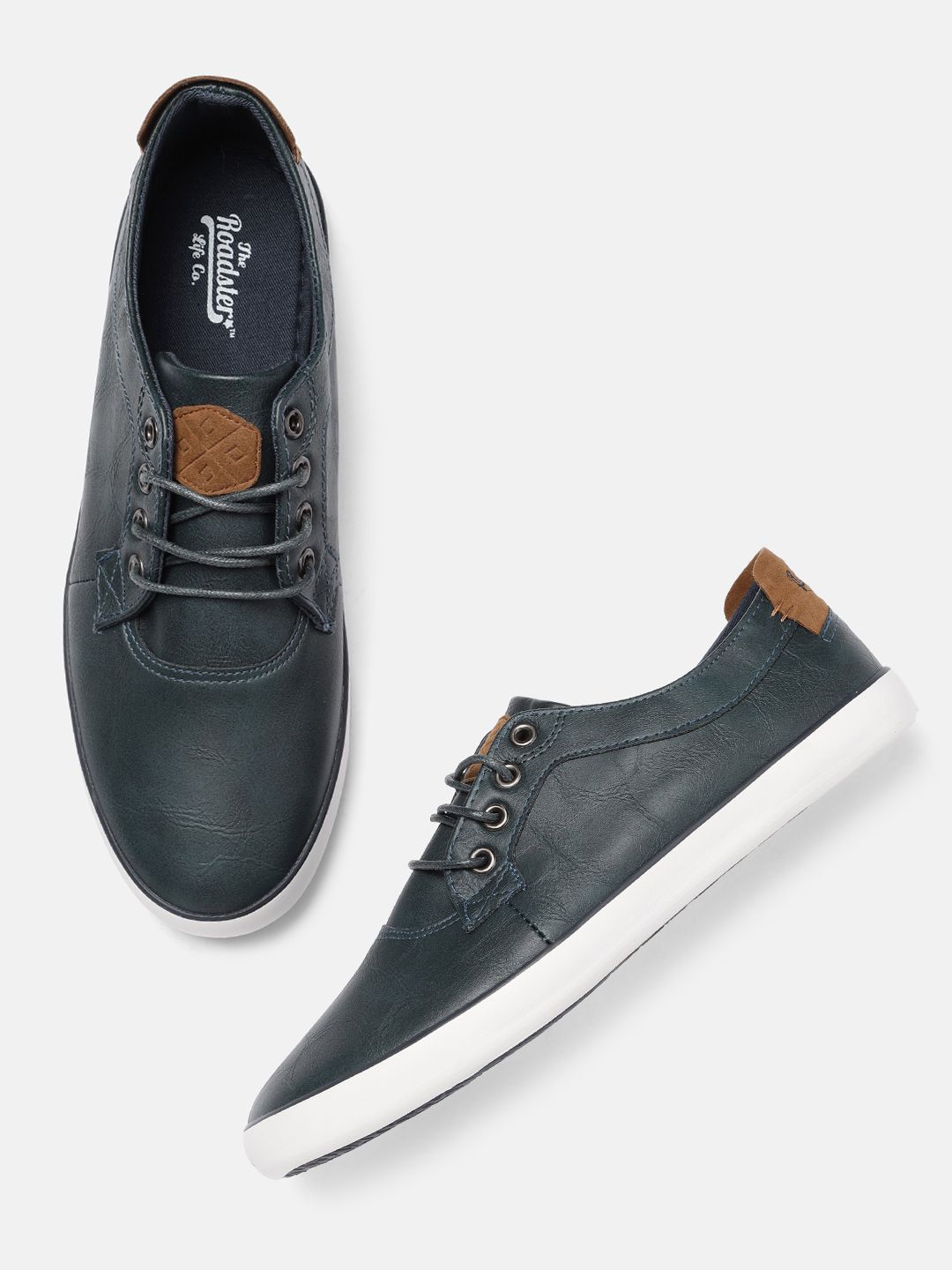 Roadster Men Navy Blue Sneakers