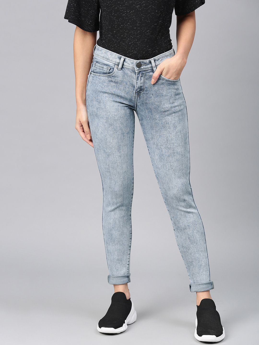 American Crew Women Blue Slim Fit Mid-Rise Clean Look Stretchable Jeans Price in India