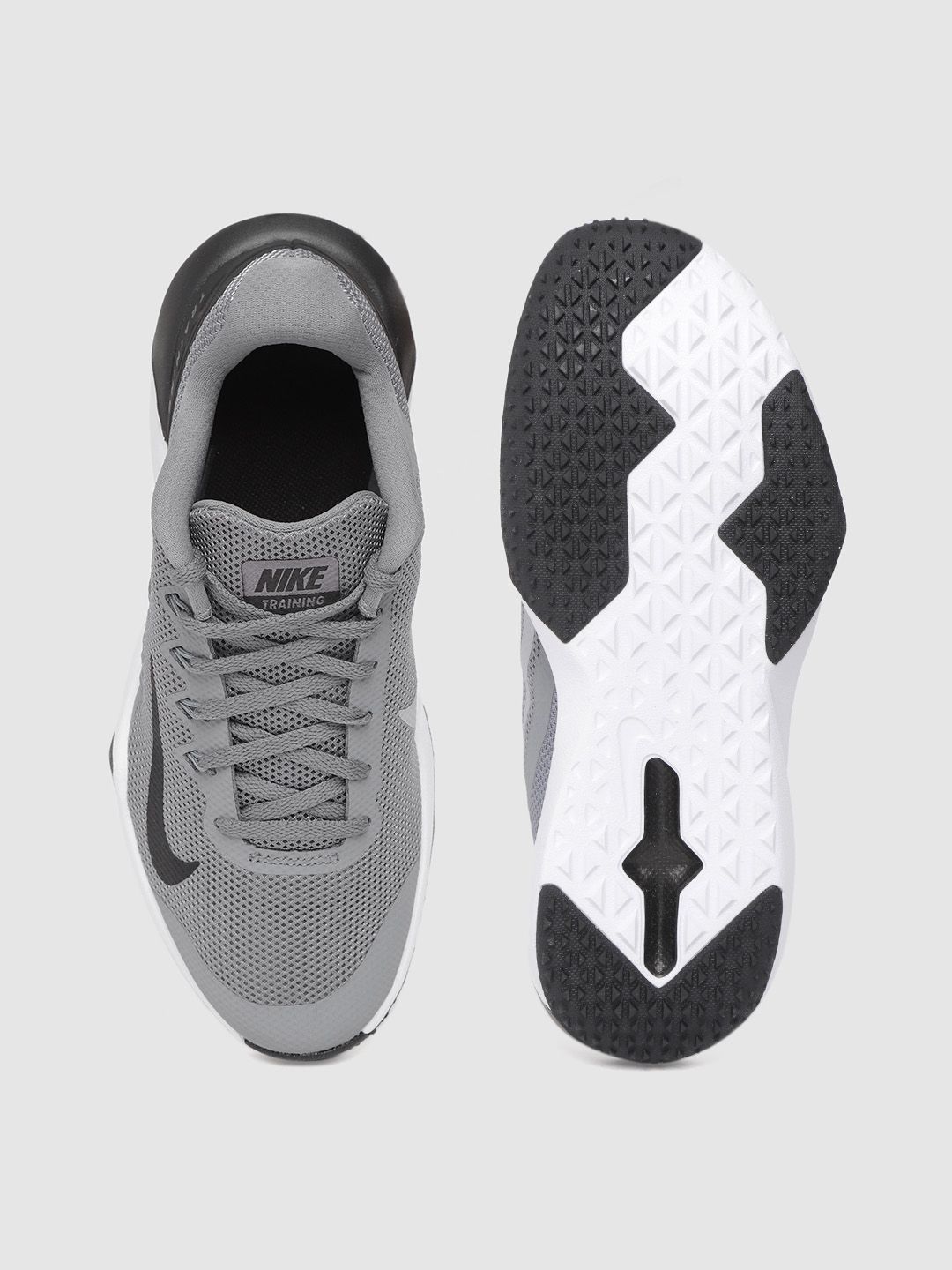 nike training retaliation 2 trainers in khaki