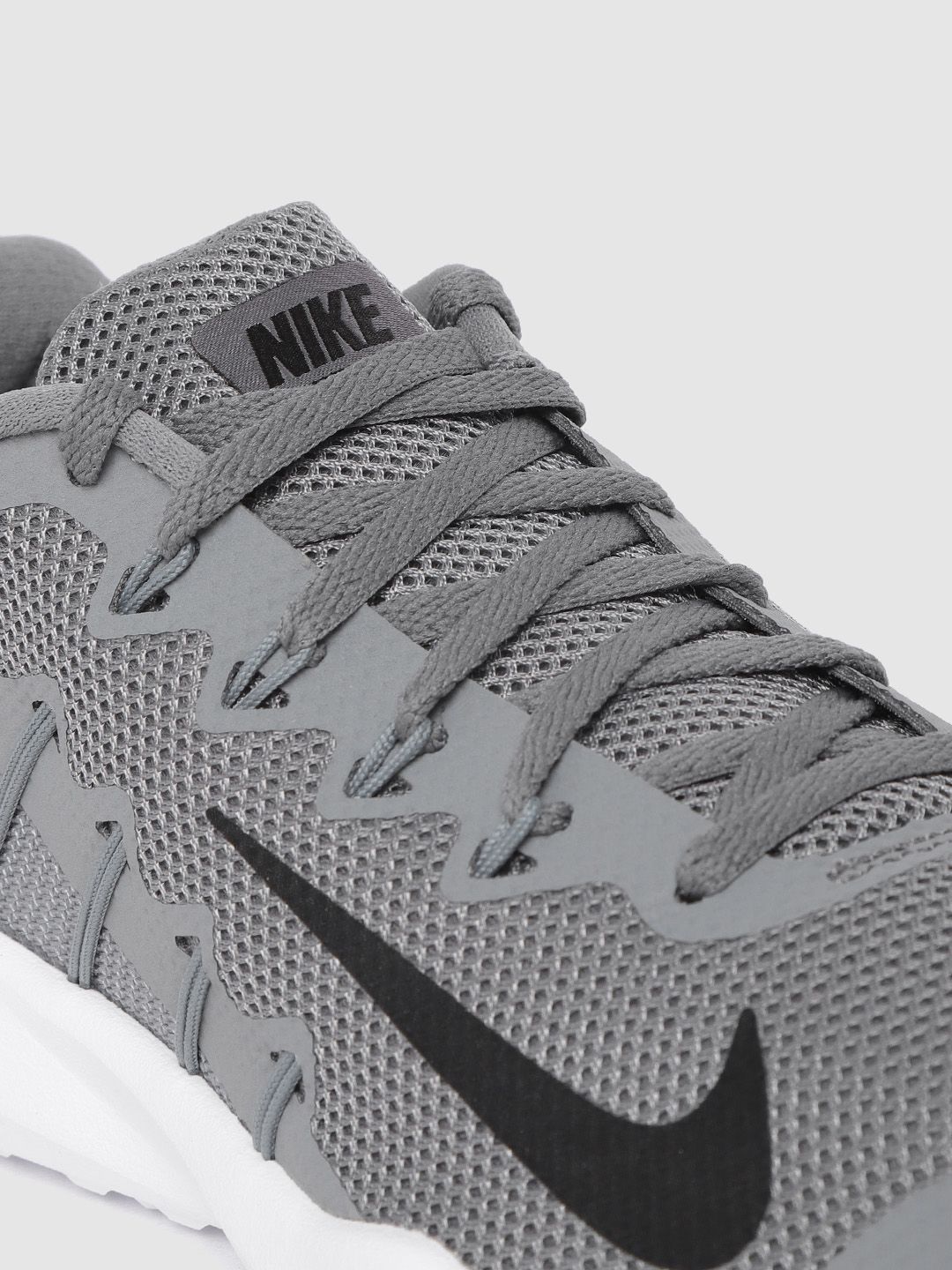 nike training retaliation 2 trainers in khaki