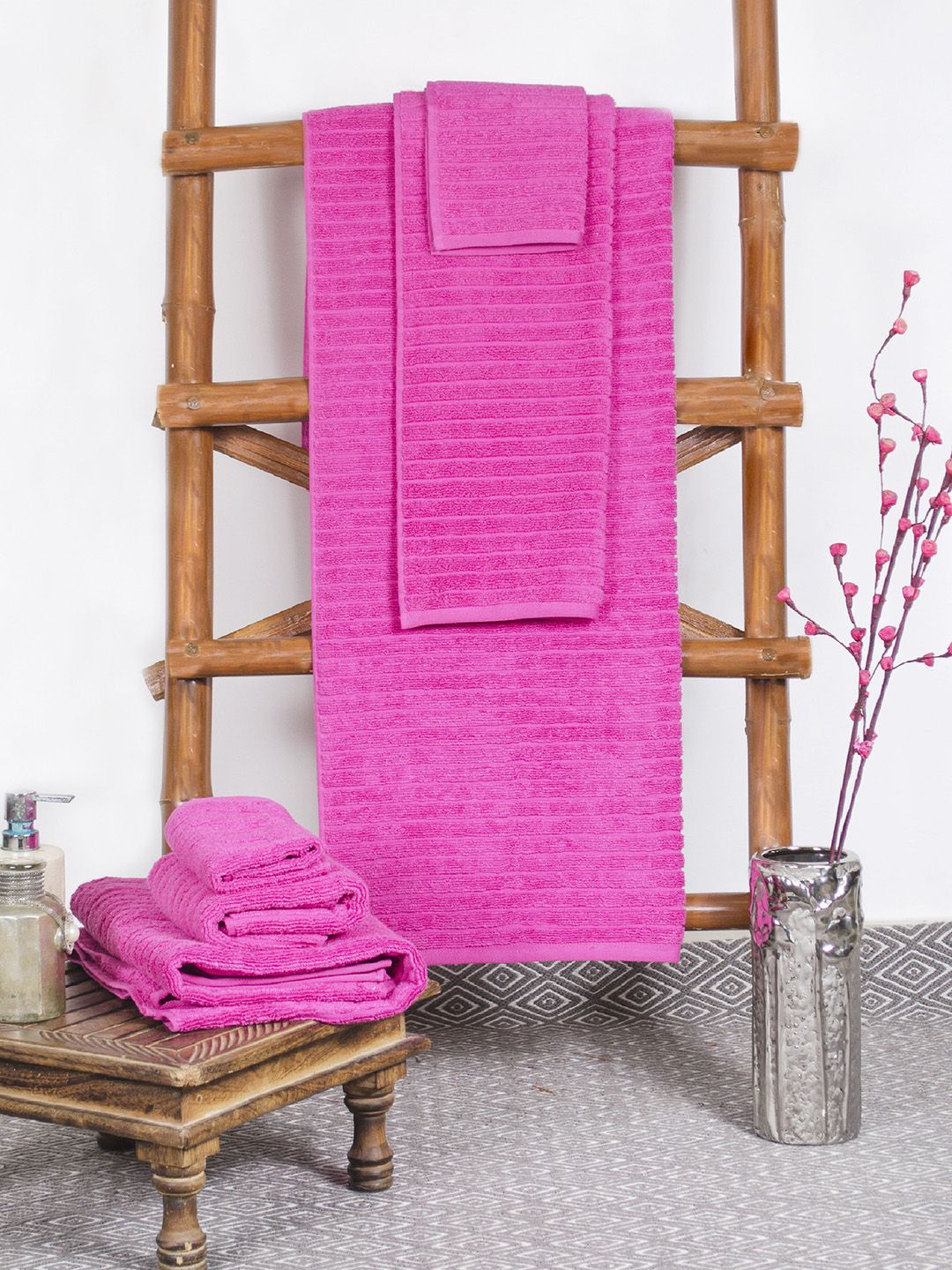 Avira Home Unisex Set of 6 Pink Ribbed 400 GSM Towels Price in India