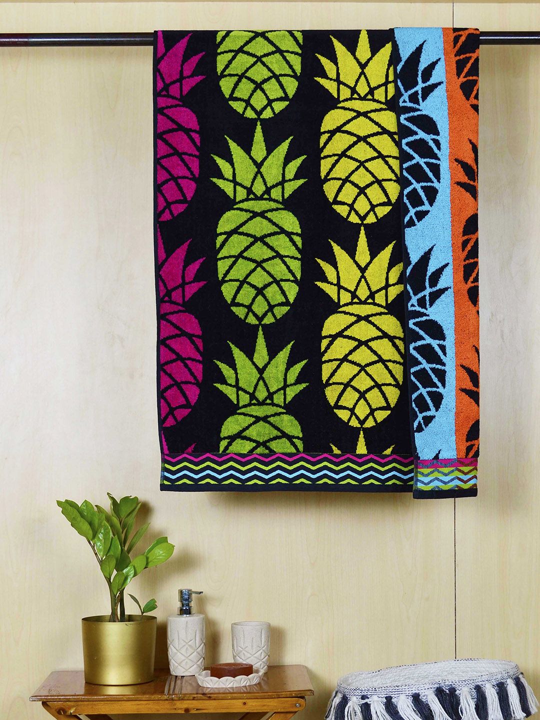 Avira Home Multicoloured Printed 400 GSM Cotton Bath Towel Price in India