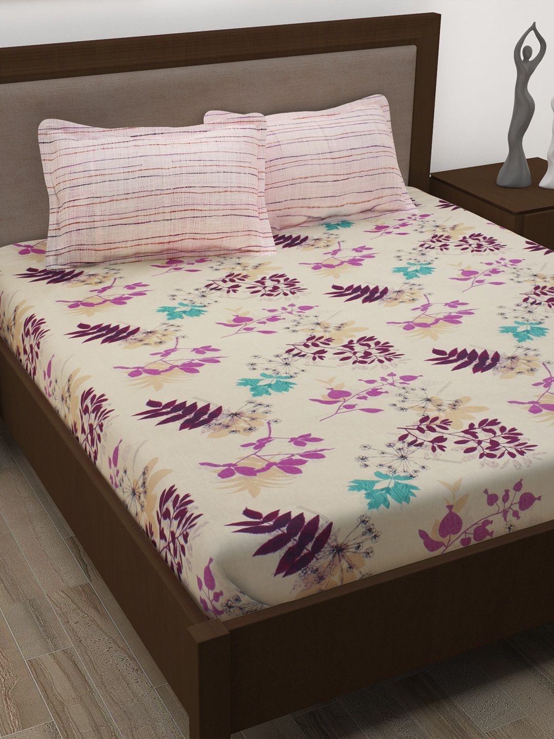 Story@home Beige & Magenta Floral 186 TC King Bedsheet with 2 Pillow Covers Price in India