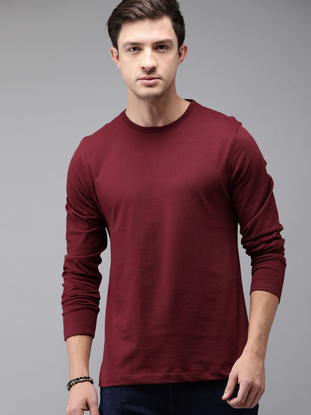 The Roadster Lifestyle Co Men Maroon Solid Round Neck T-shirt
