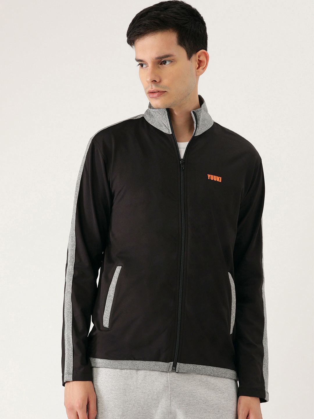 Yuuki Men Black Solid Sporty Jacket