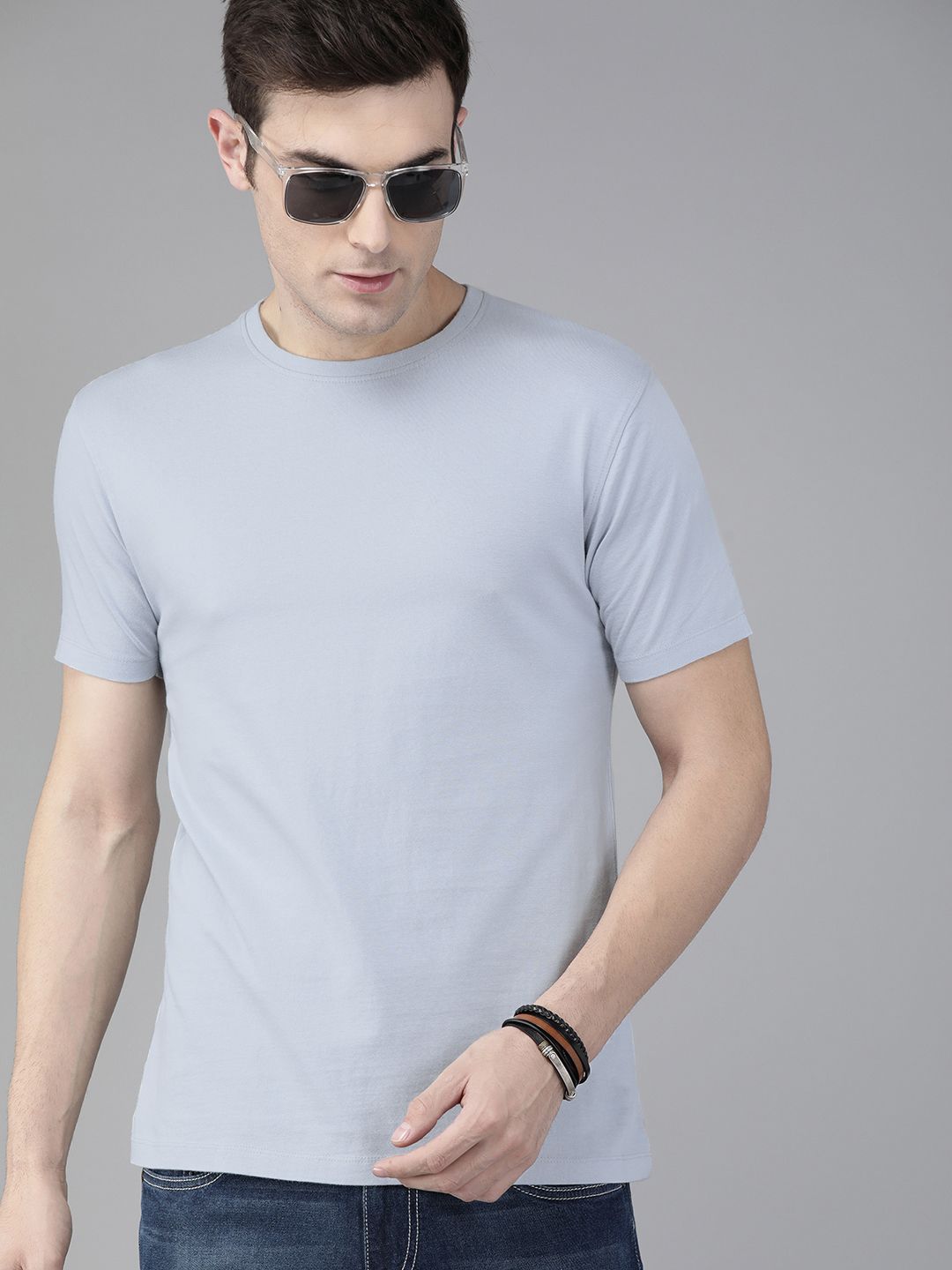 The Roadster Lifestyle Co Men Blue Solid Round Neck Pure Cotton T-shirt