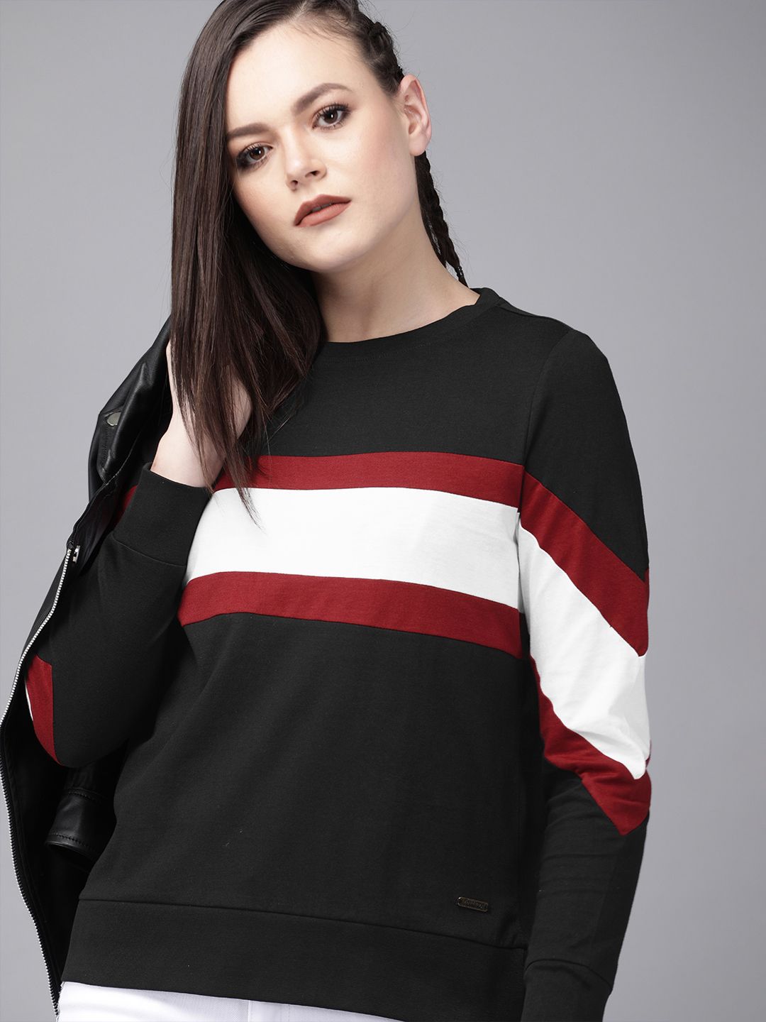 The Roadster Lifestyle Co Women Black  White Colourblocked Round Neck Pure Cotton T-shirt Price in India