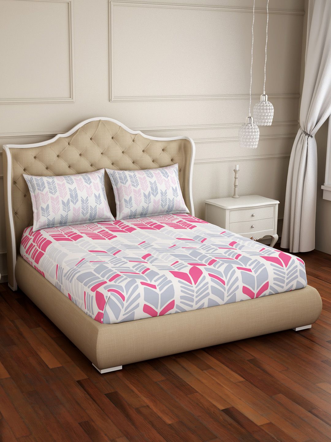 SPACES Pink & White Geometric 210 TC Cotton 1 Queen Bedsheet with 2 Pillow Covers Price in India