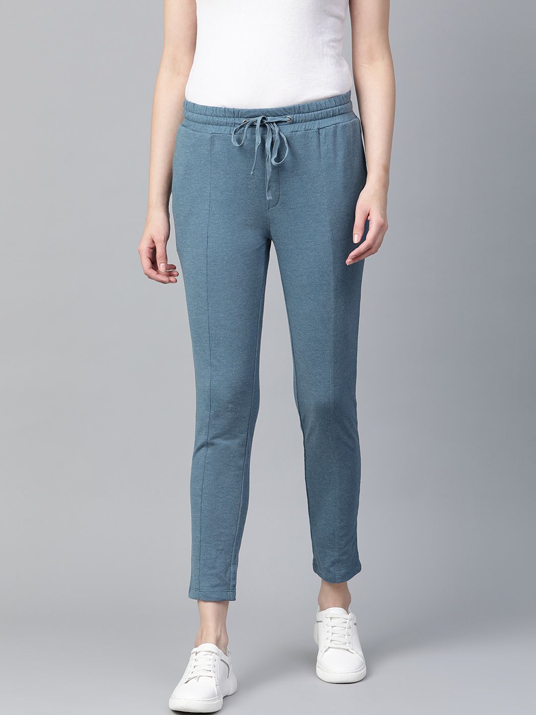 Harvard Women Blue Solid Cropped Track Pants Price in India