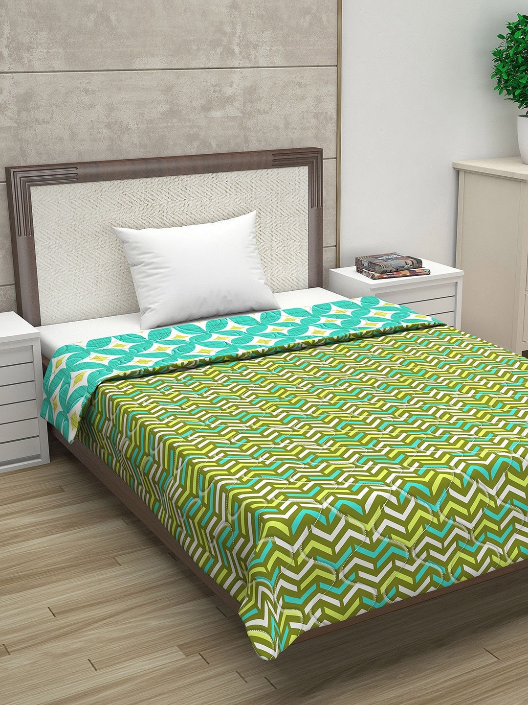 Divine Casa Turquoise Blue & Green Geometric AC Room 110 GSM Single Bed Comforter Price in India