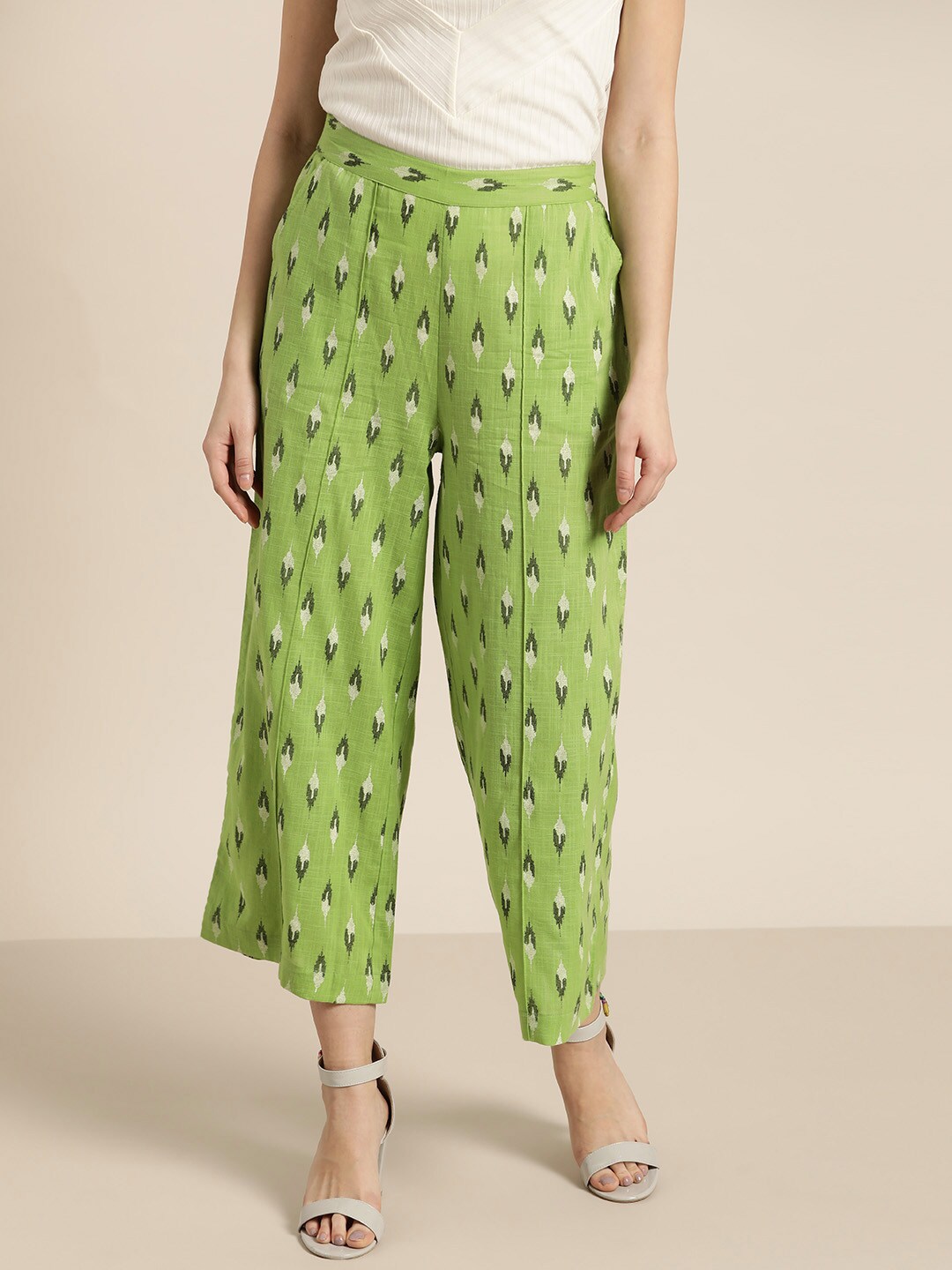 Sangria Women Green & Black Printed Cropped Straight Palazzos Price in India