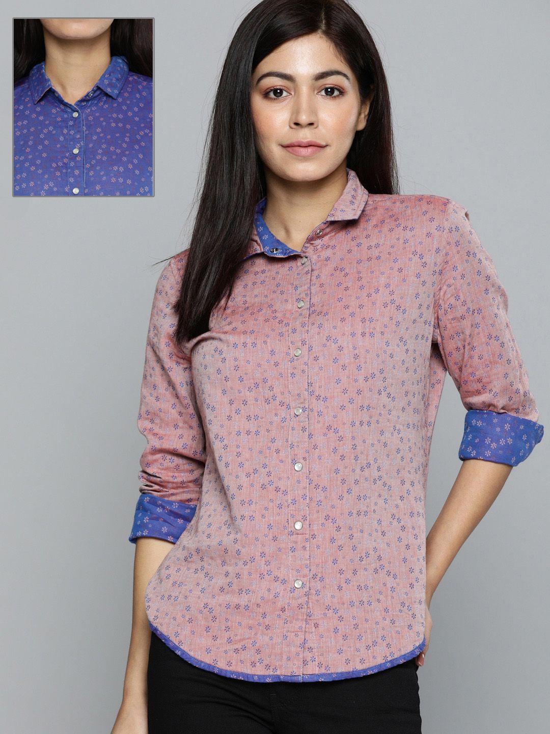 Levis Women Blue & Mauve Regular Fit Ditsy Floral Printed Reversible Casual Shirt