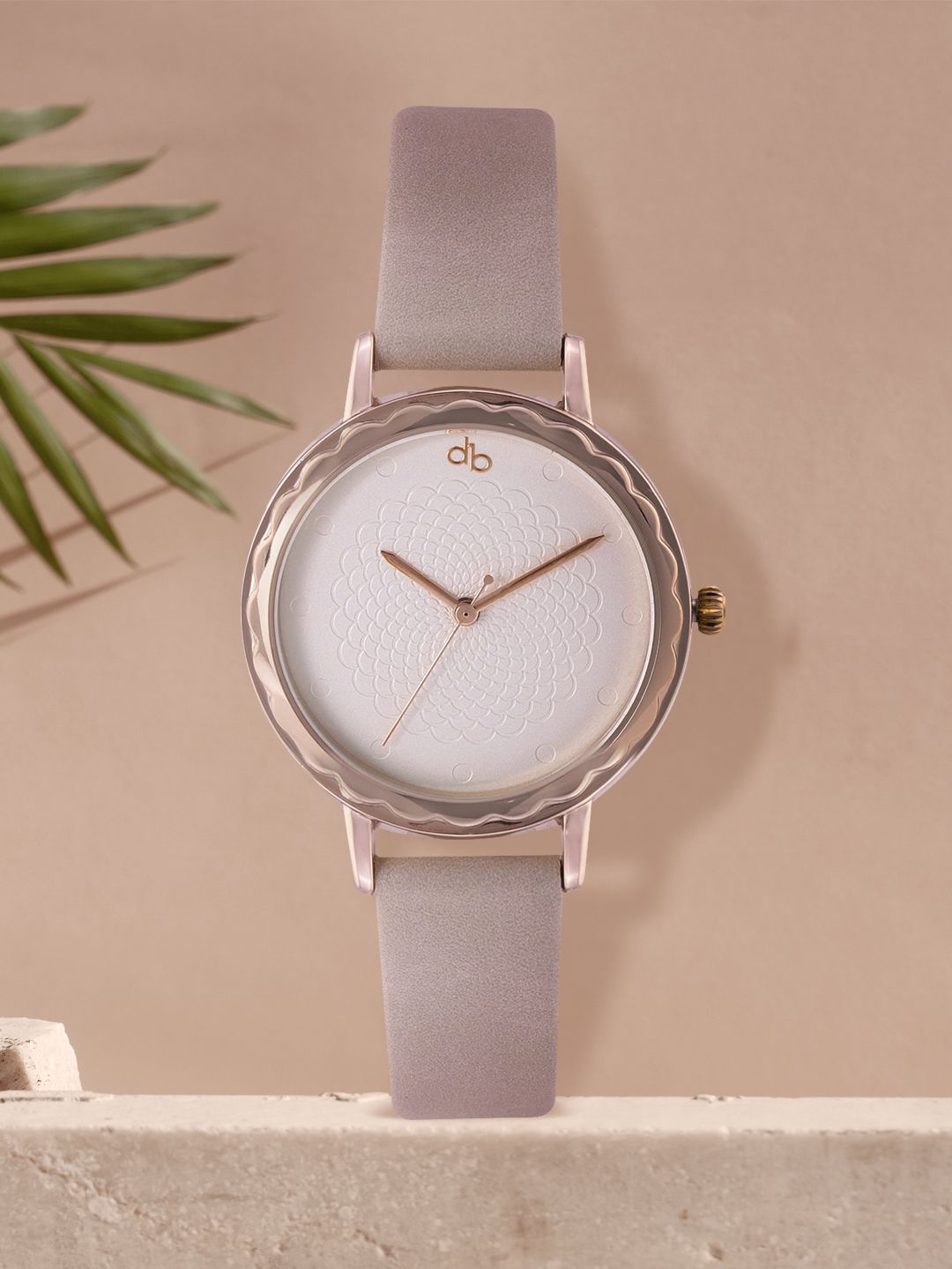 DressBerry Women Off-White Analogue Watch MFB-PN-WTH-6358L