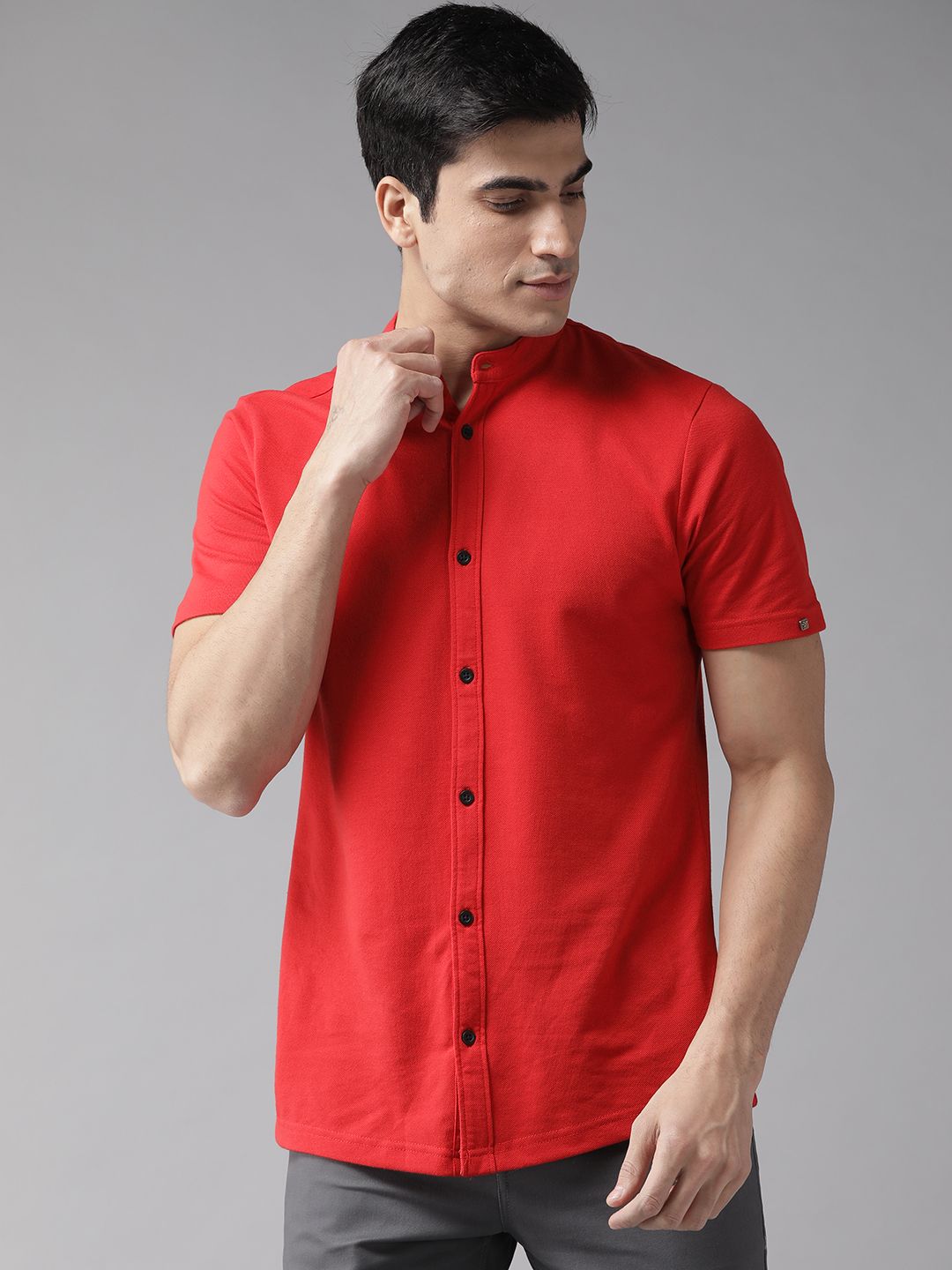 Hubberholme Men Red Regular Fit Solid Casual Shirt