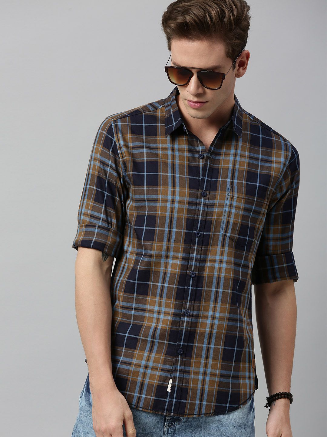 Roadster Men Charcoal Grey & Blue Regular Fit Checked Casual Sustainable Shirt