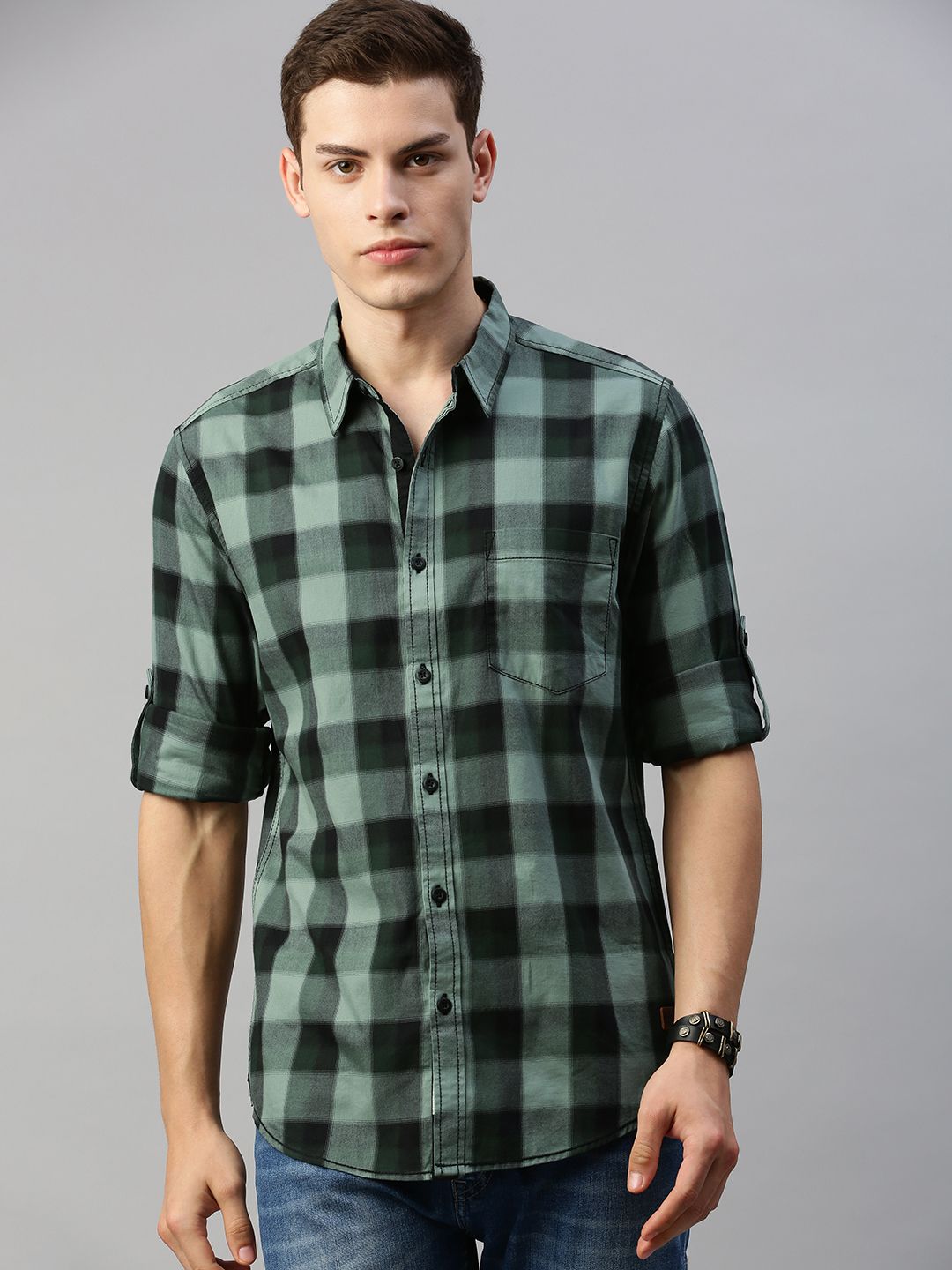 Roadster Men Olive Green & Black Regular Fit Checked Casual Shirt