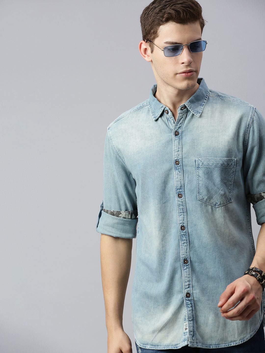 Roadster Men Blue Regular Fit Faded Casual Denim Shirt