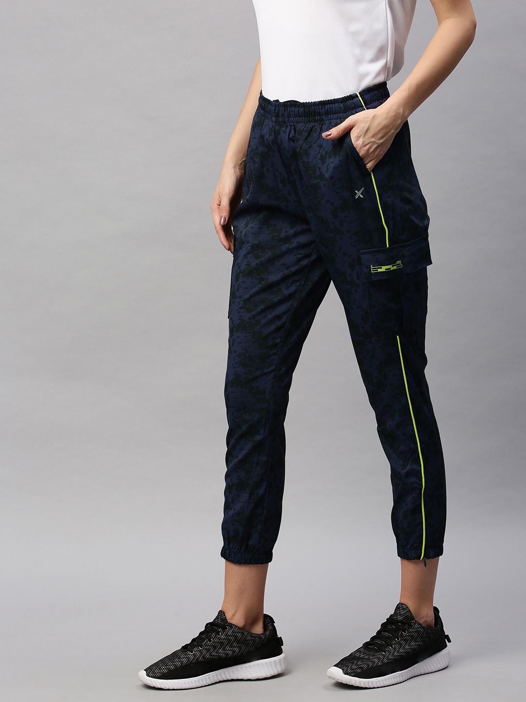 HRX by Hrithik Roshan Women Navy Blue & Black Camouflage Printed Slim fit Outdoor Trousers