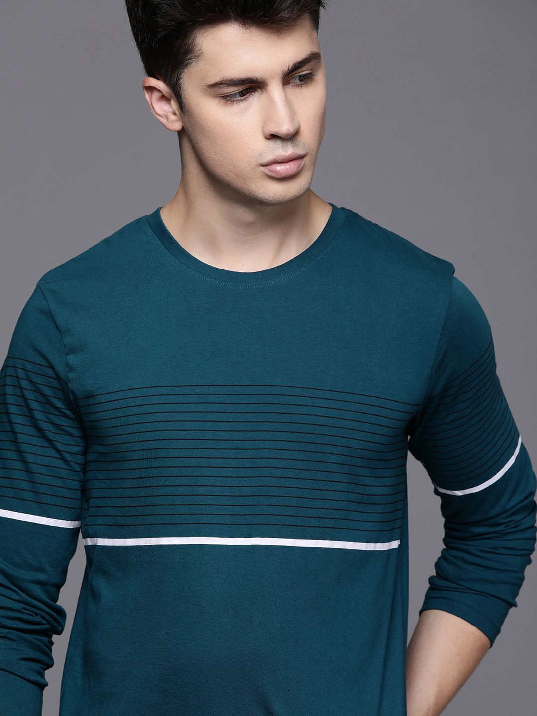 WROGN WROGN Men Teal Blue Striped Slim Fit Round Neck  Cotton T-shirt