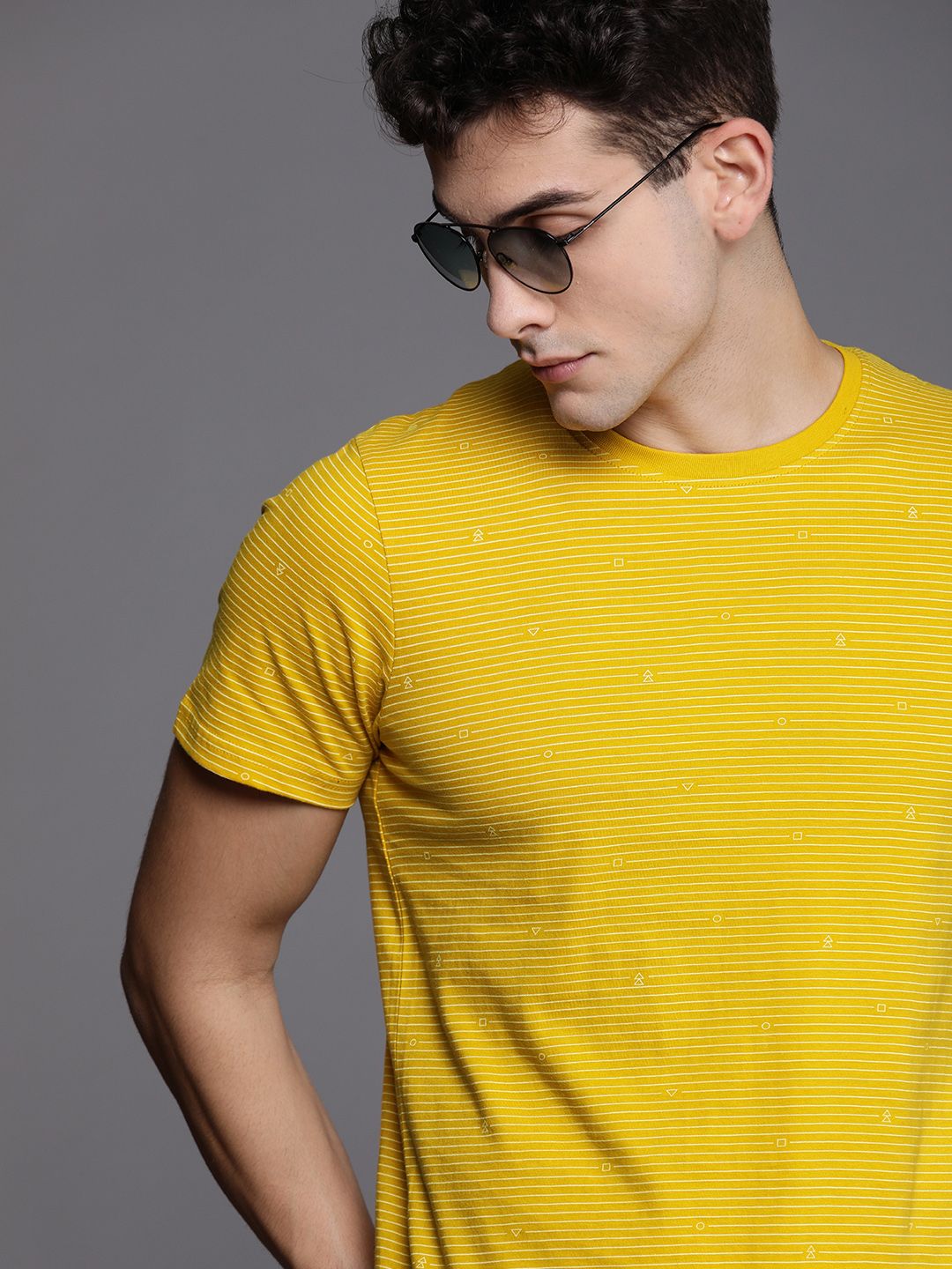 WROGN Men Mustard Yellow Striped Round Neck T-shirt