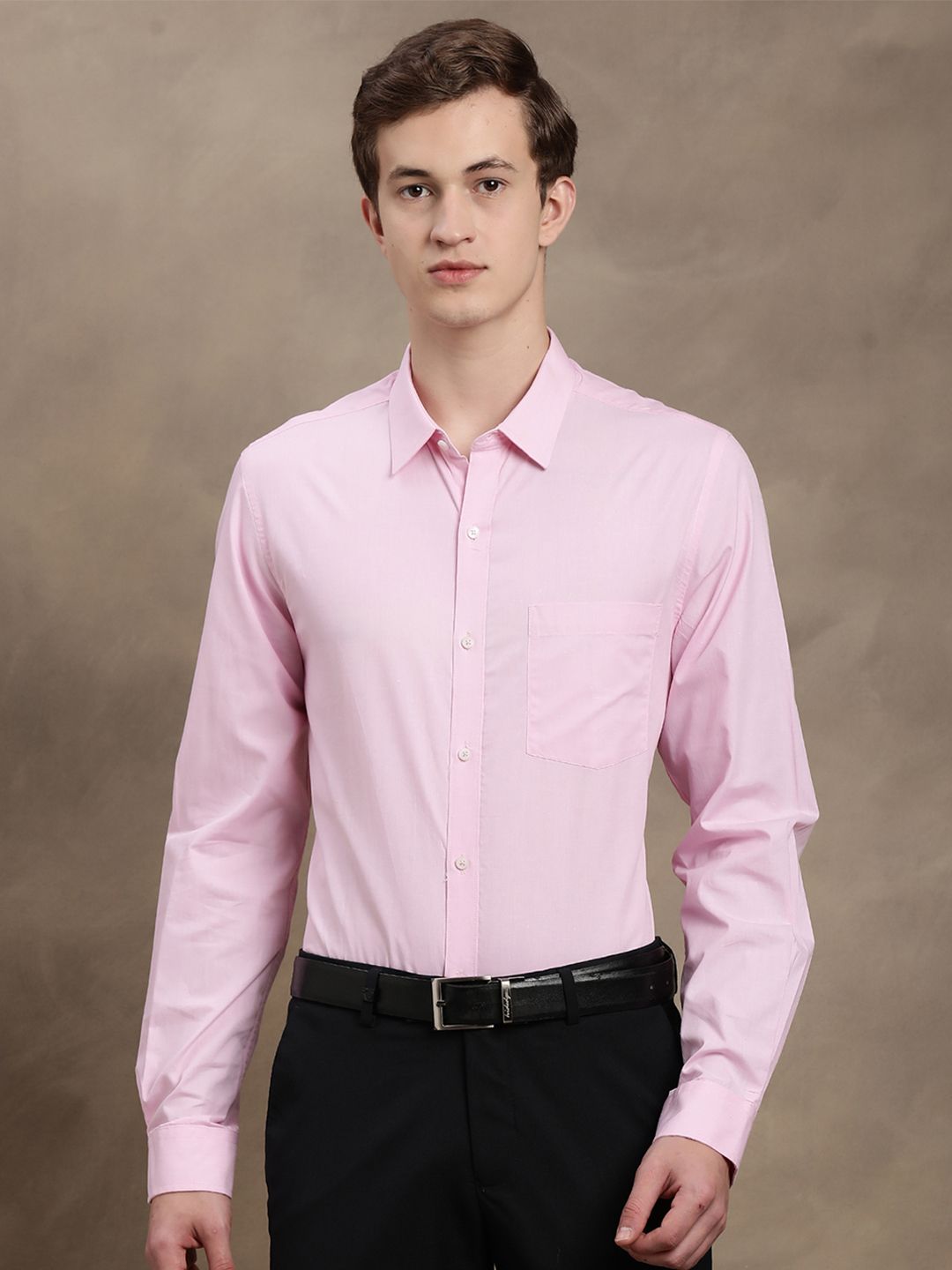 Turtle Men Pink Slim Fit Solid Formal Shirt
