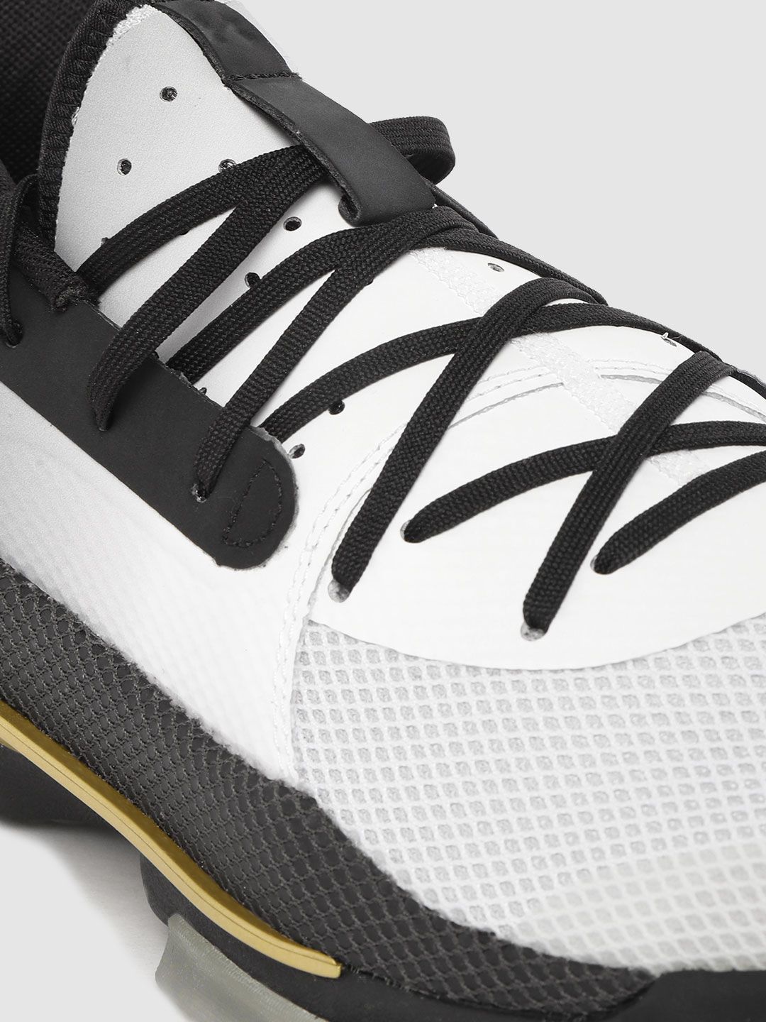 curry 7 white and black