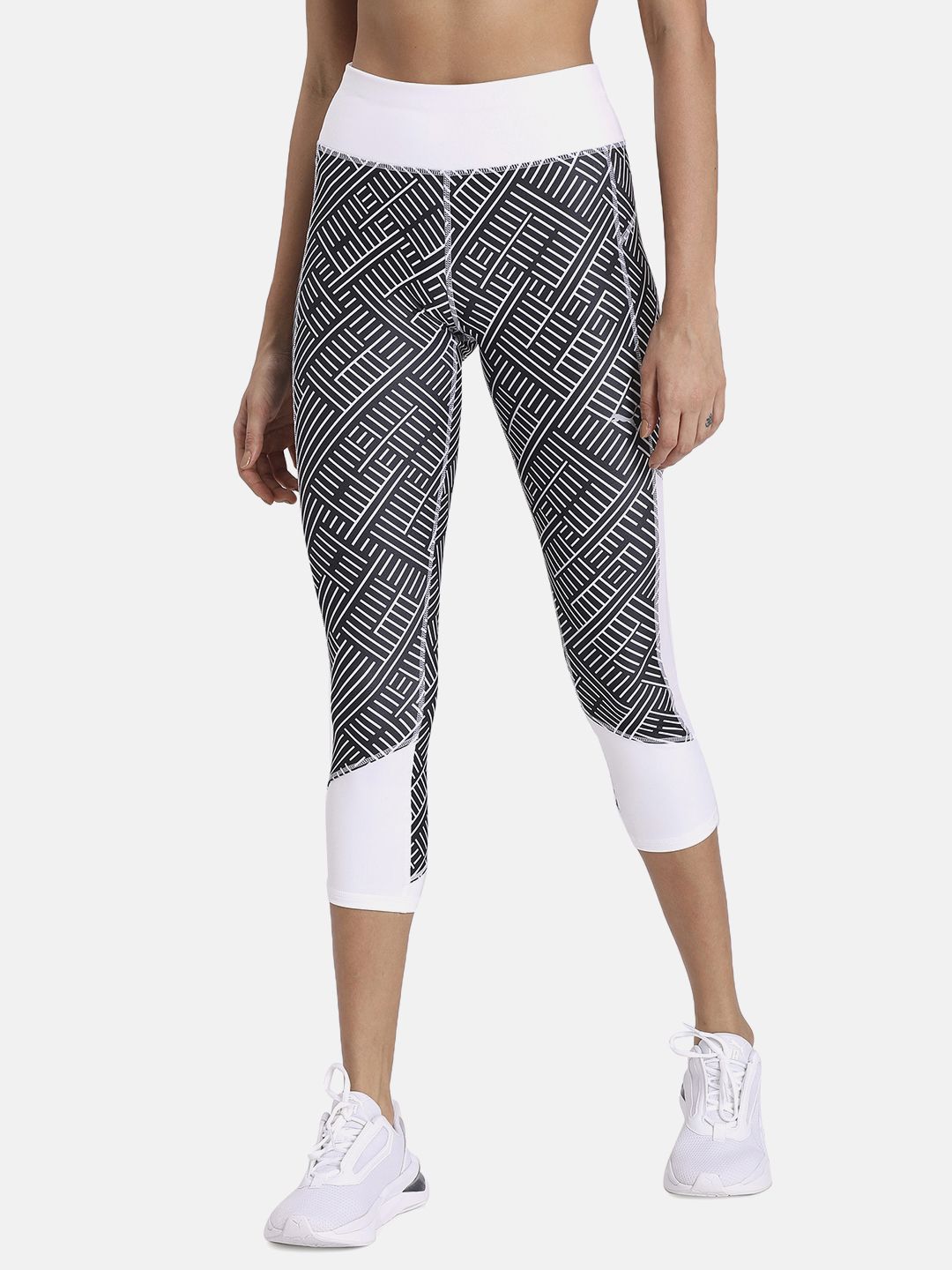 Puma Women White & Black Printed Last Lap 3/4 Graphic Tights Price in India