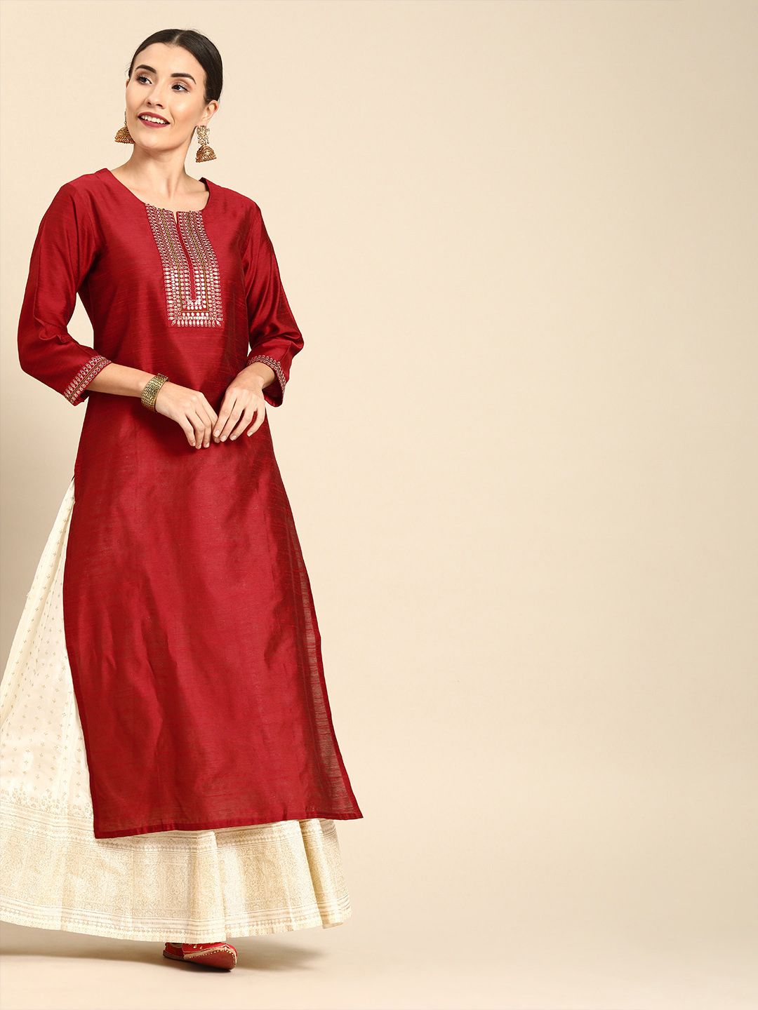 Varanga Women Maroon Embellished Straight Kurta