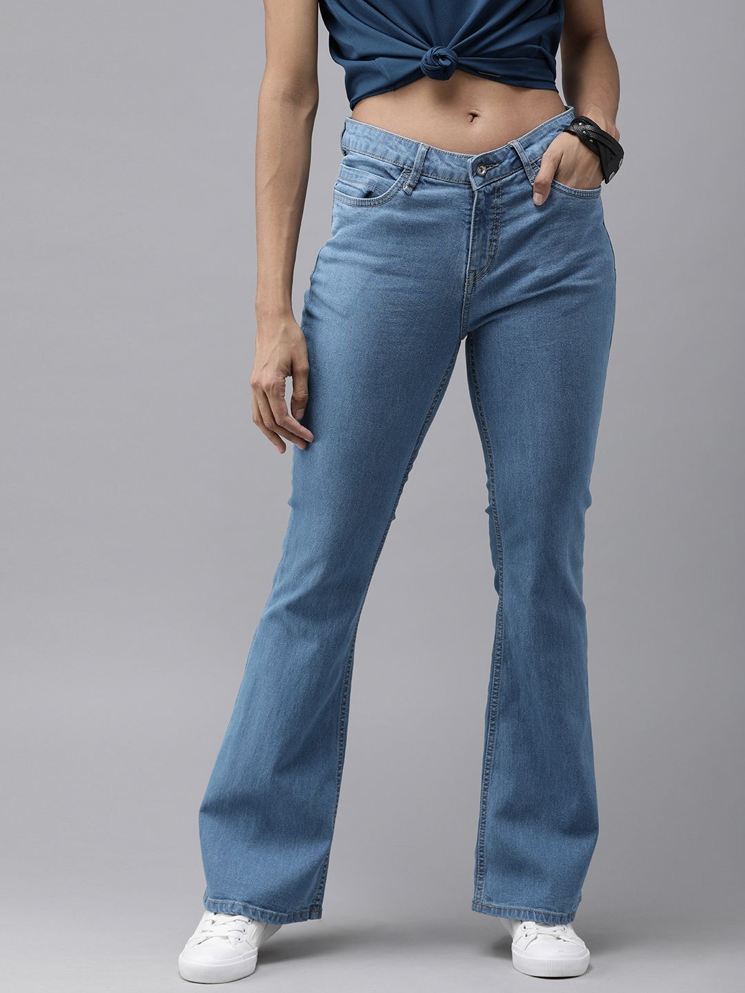 Roadster Women Blue Bootcut Mid-Rise Clean Look Stretchable Jeans Price in India